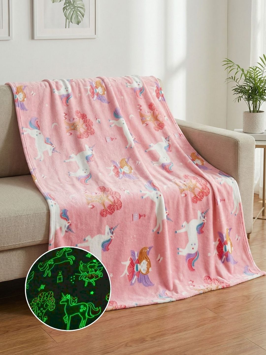 Famyo Famyo Kids Pink Unicorn Glow In Dark Fleece Lightweight 210 GSM AC Room Queen Blanket