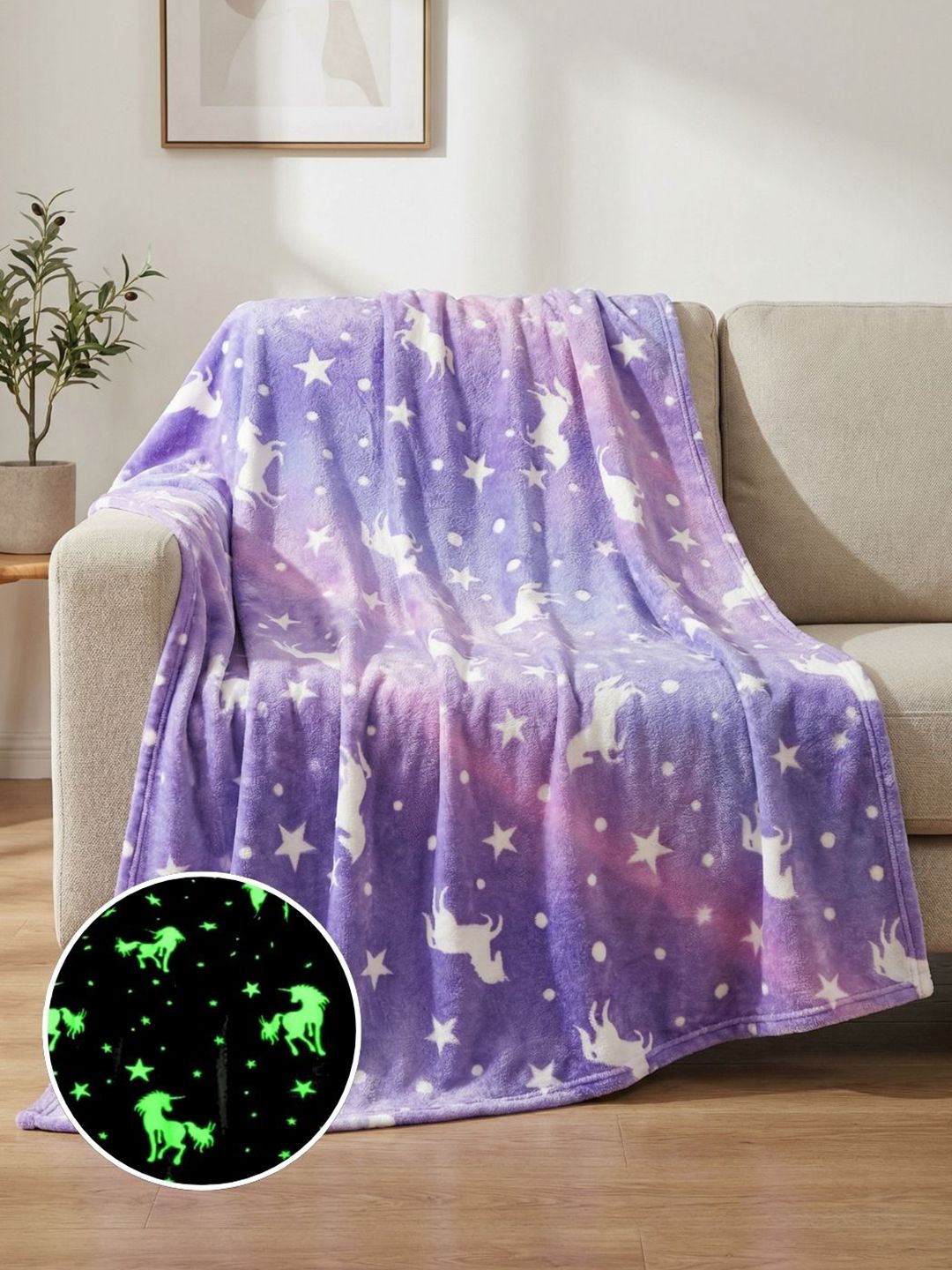 Famyo Famyo Kids Purple Unicorn Glow In Dark Fleece Lightweight 210 GSM AC Room Queen Blanket
