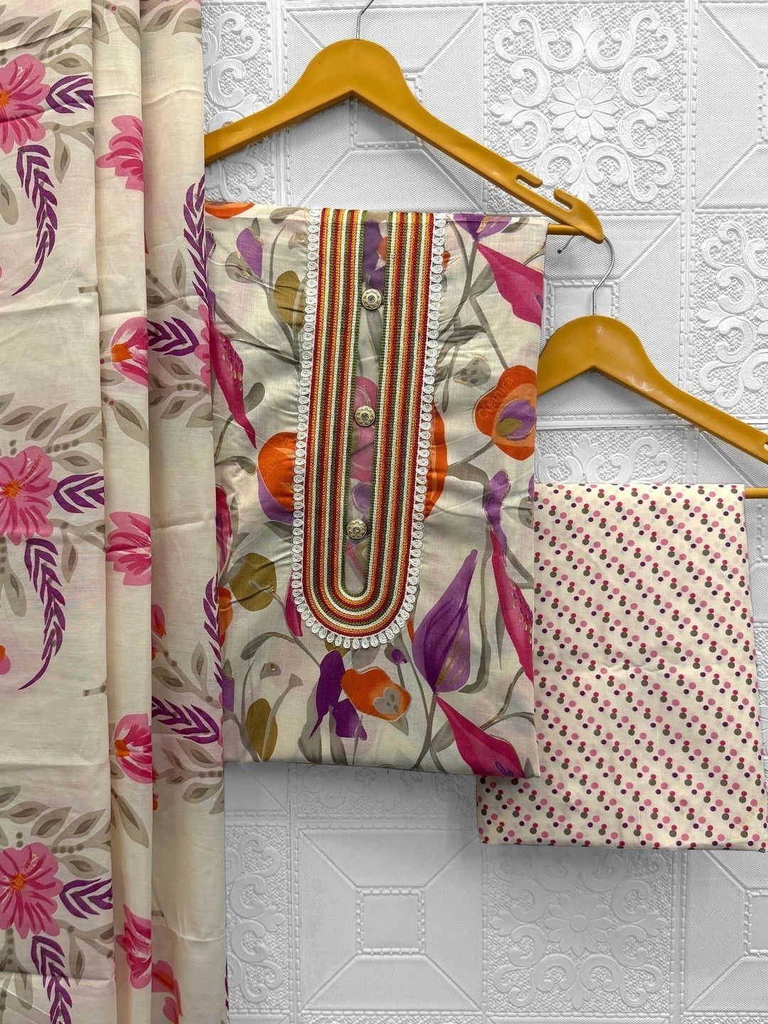 FashionsEye Printed Pure Cotton Unstitched Dress Material