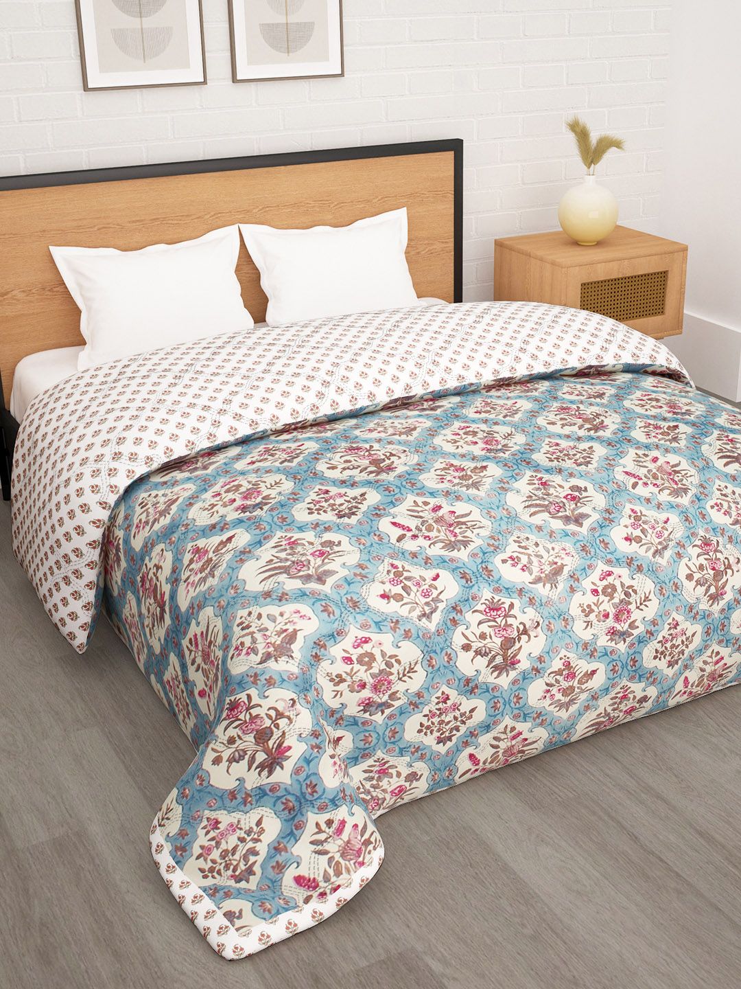 180GSM Double Bed AC Comforter Story@home Cream-Coloured Blue Floral Ac Room 180GSM Reversible Double Bed Comforter