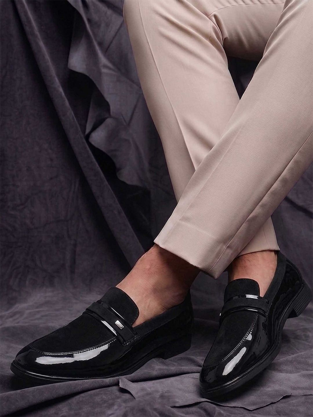 HERE&NOW Men Textured Formal Loafers
