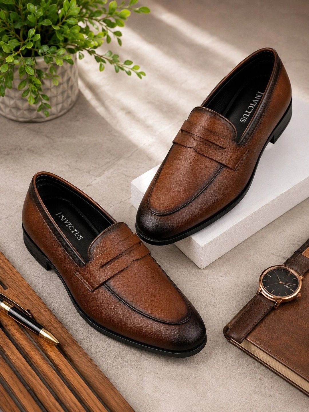 INVICTUS Men Loafers