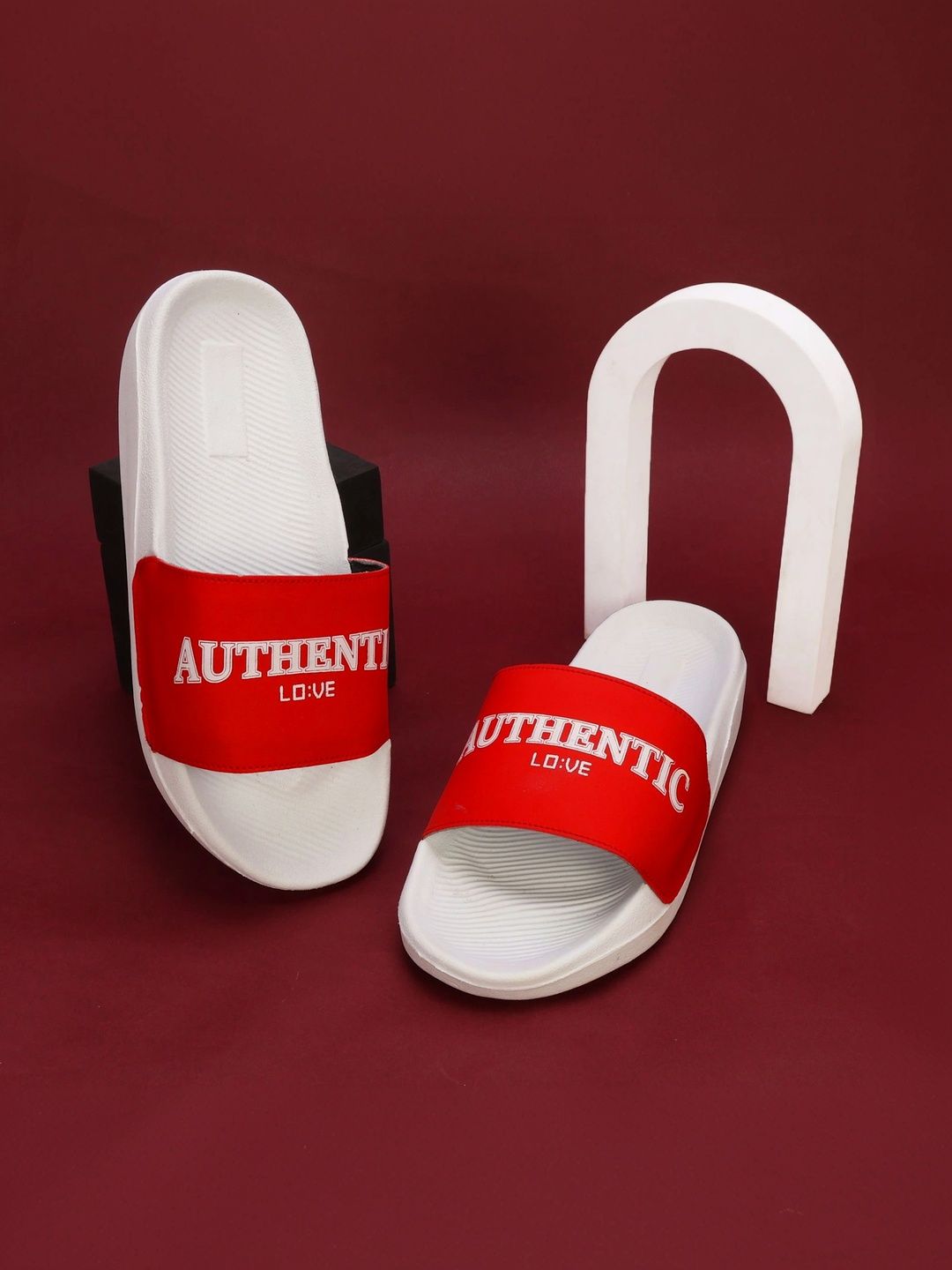 PERY PAO Men Printed Sliders