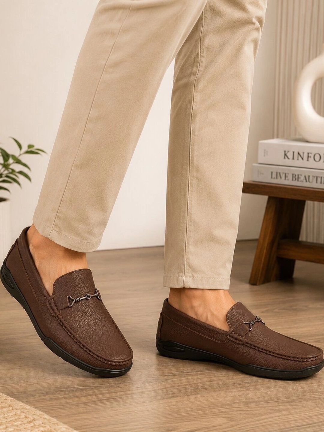 Roadster Roadster Men Textured Loafers