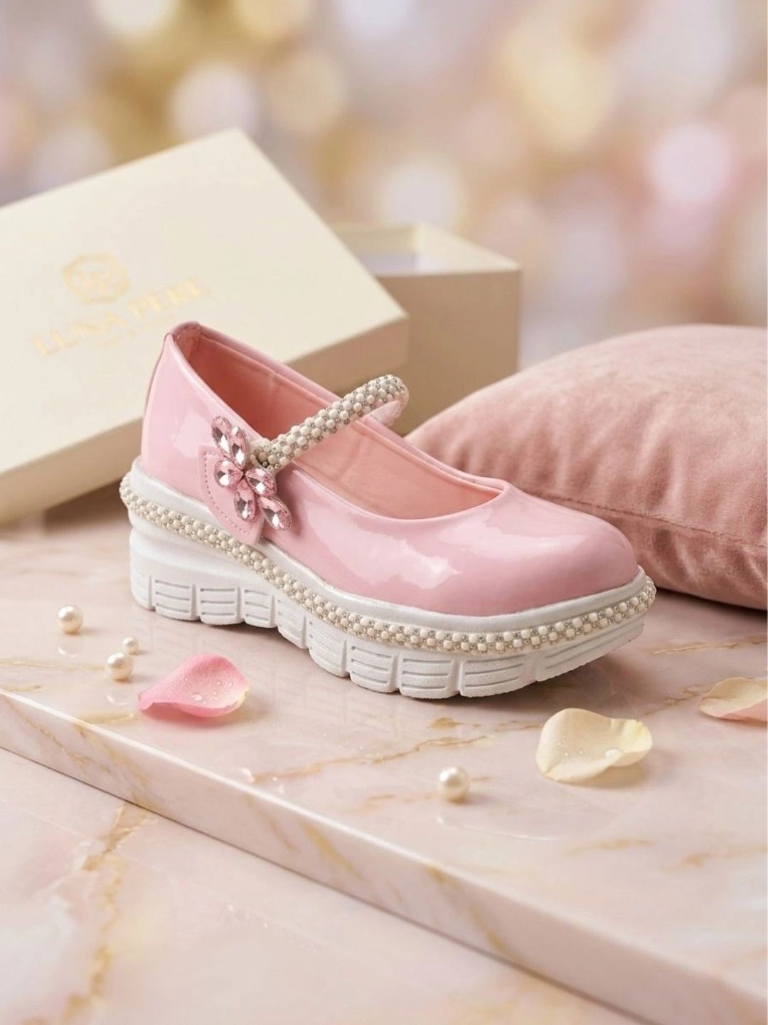 ZORILUXE Girls Shoe-Style Sandals