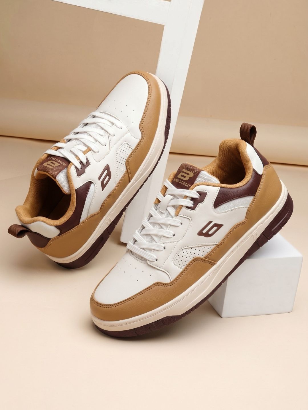 Bond Street By Red Tape Men Colourblocked Lace-Ups Sneakers