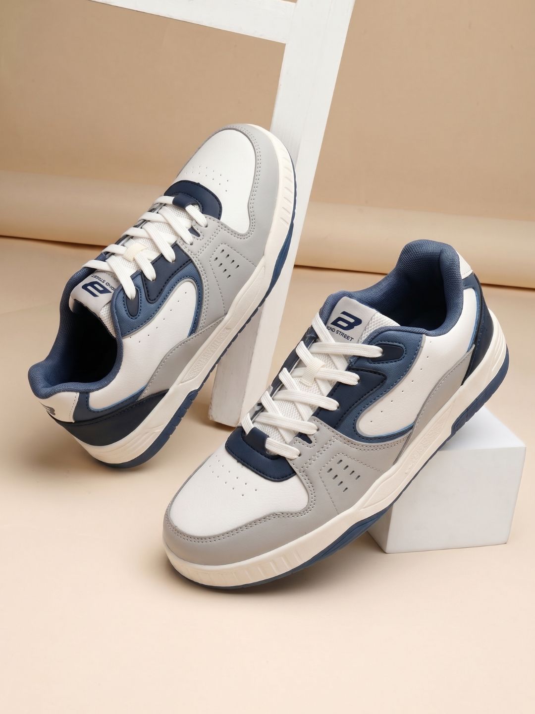 Bond Street By Red Tape Men Colourblocked Round Toe Lace-Ups Sneakers