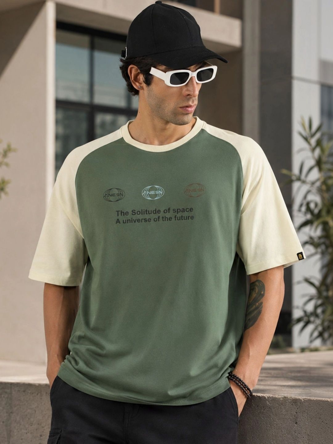 Maniac Men Typography Colourblocked T-shirt