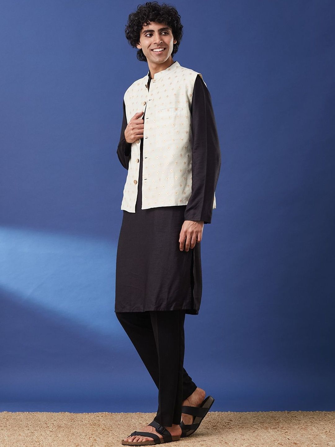 Taavi Men Zari Butti Embellished Mandarin Collar Nehru Jacket