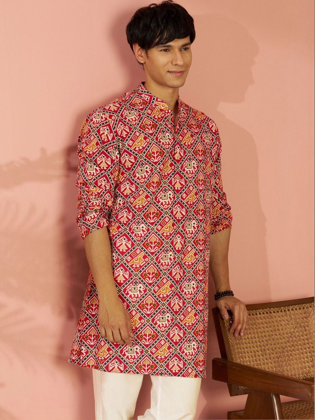 VASTRAMAY Men Red Cotton Patola Printed Mid-Length Kurta
