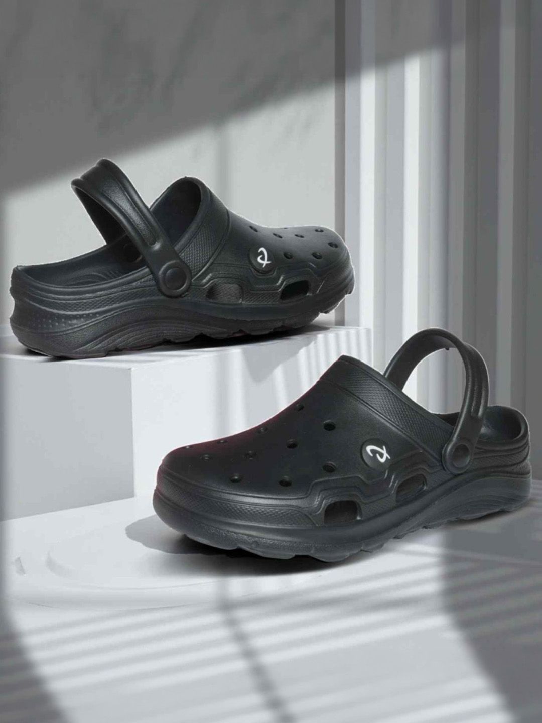 PARRY WALK Men Clogs Sandals