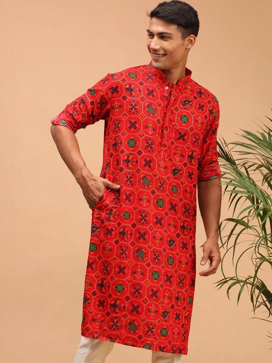 VASTRAMAY Men Red Patola Printed Rayon Kurta