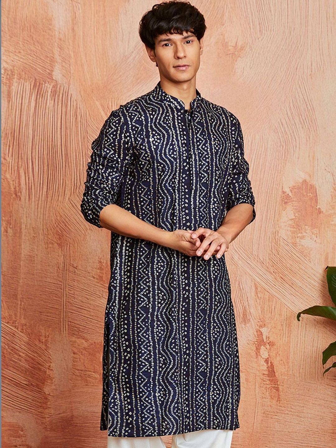 VASTRAMAY Bandhani Printed Mandarin Collar Straight Kurta