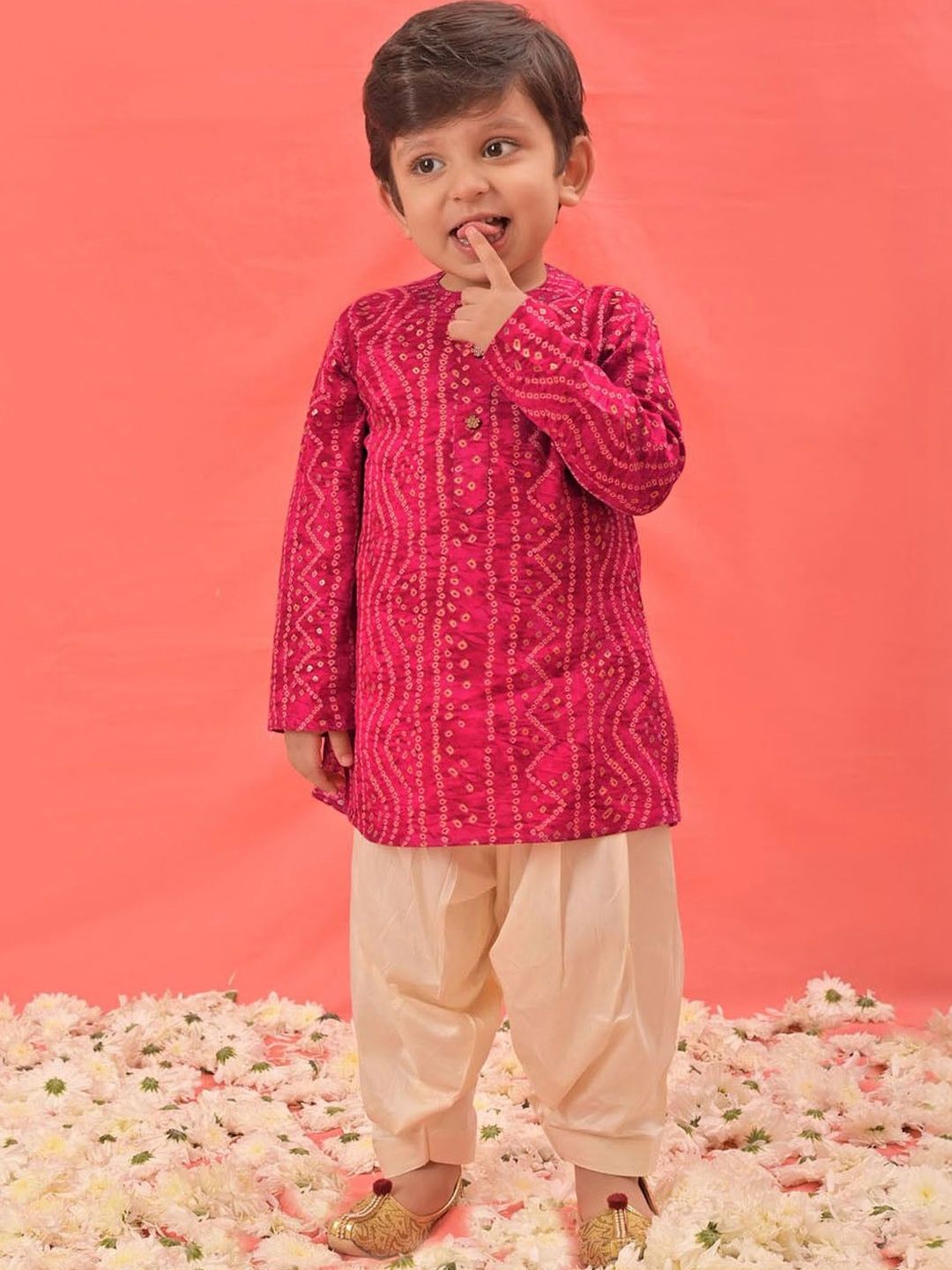 VASTRAMAY Boys Pink Bandhani Kurta & Patiyala Set deal from myntra