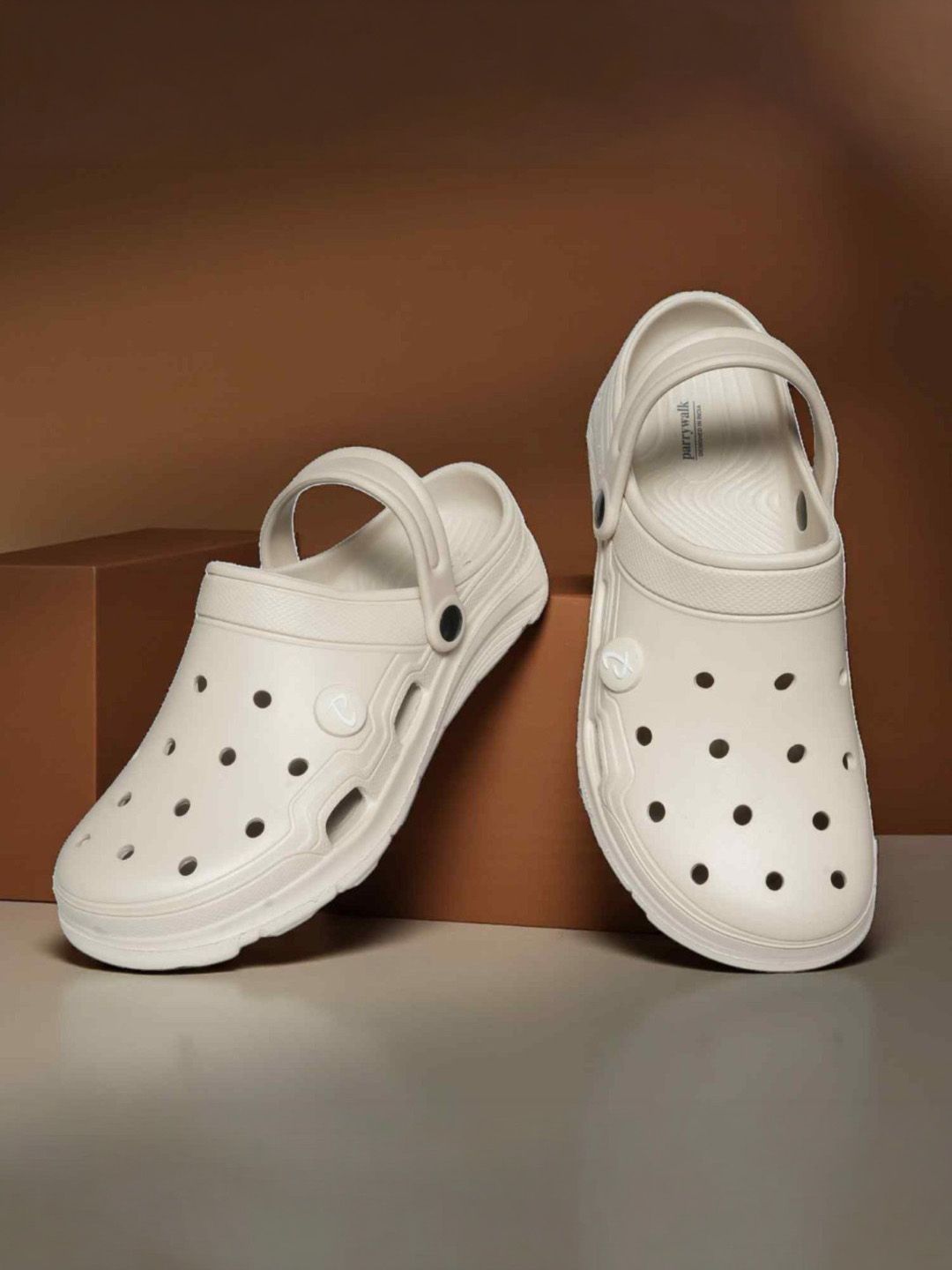 PARRY WALK Men Clogs Sandals