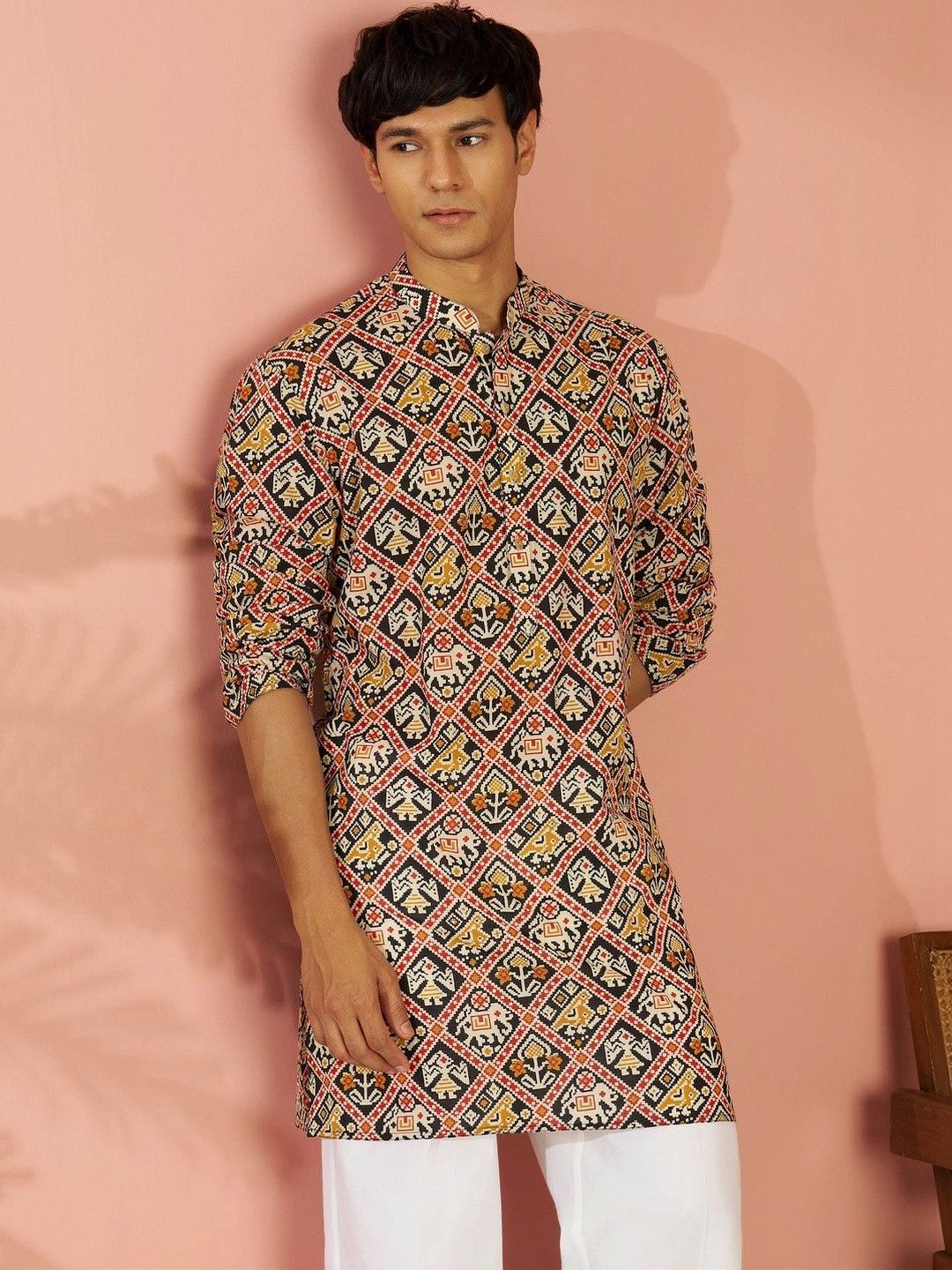 VASTRAMAY Men Black Cotton Patola Printed Mid-Length Kurta