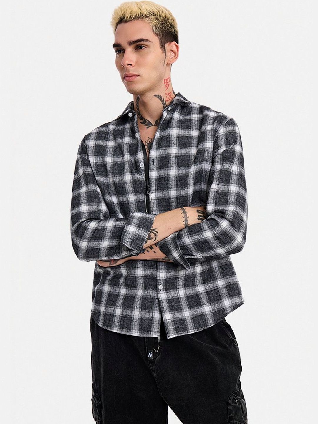 Snitch Men Checked Casual Shirt