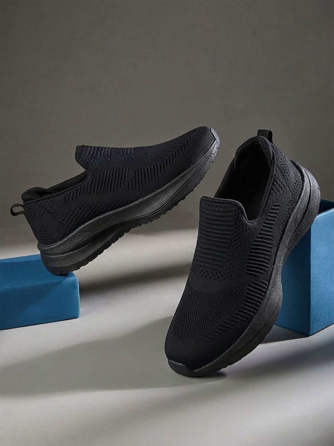 Columbus Men Mesh Running Shoes