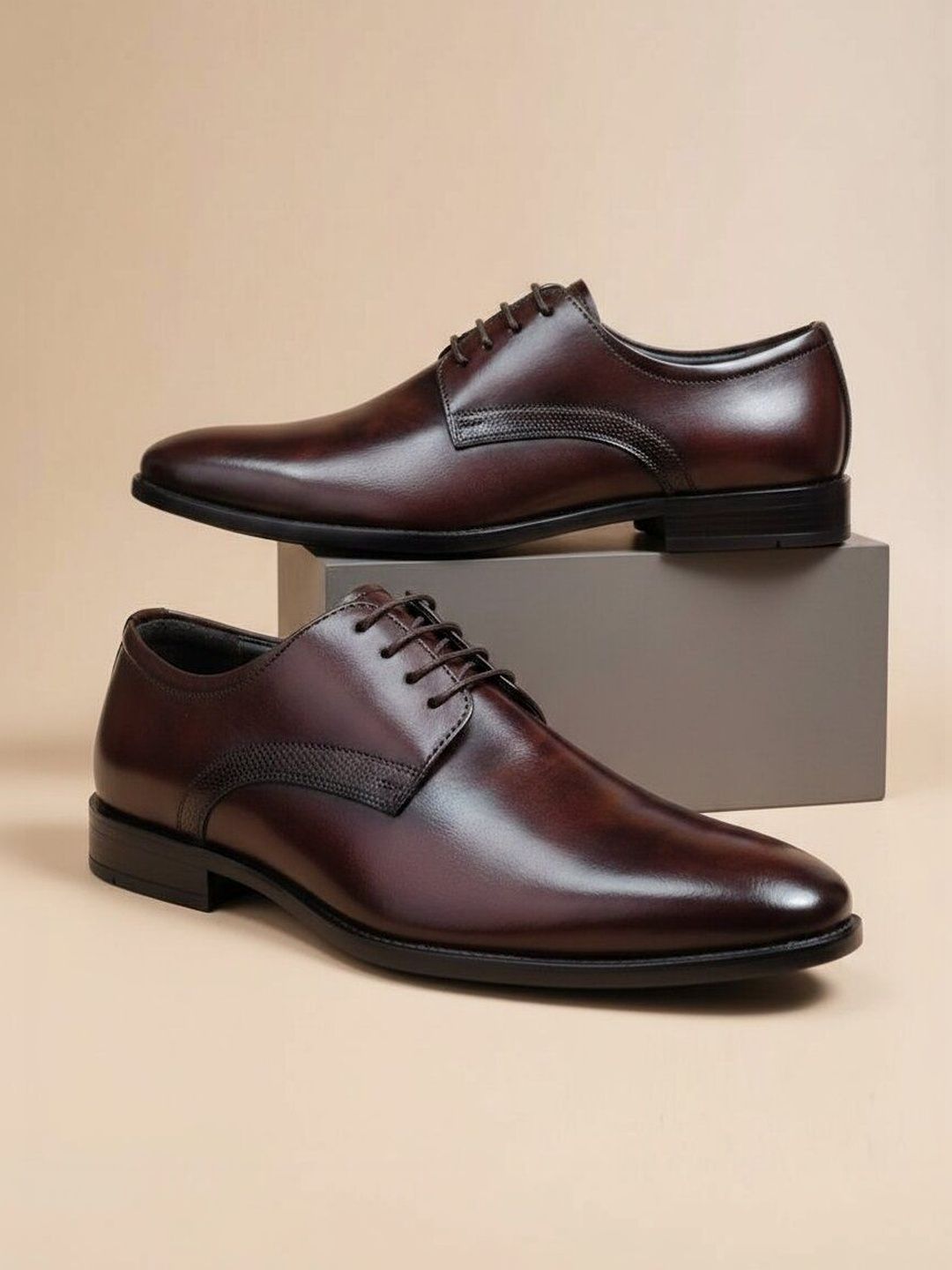 Zuliva Zuliva Men Textured Pointed Toe Lace-Ups Formal Derbys