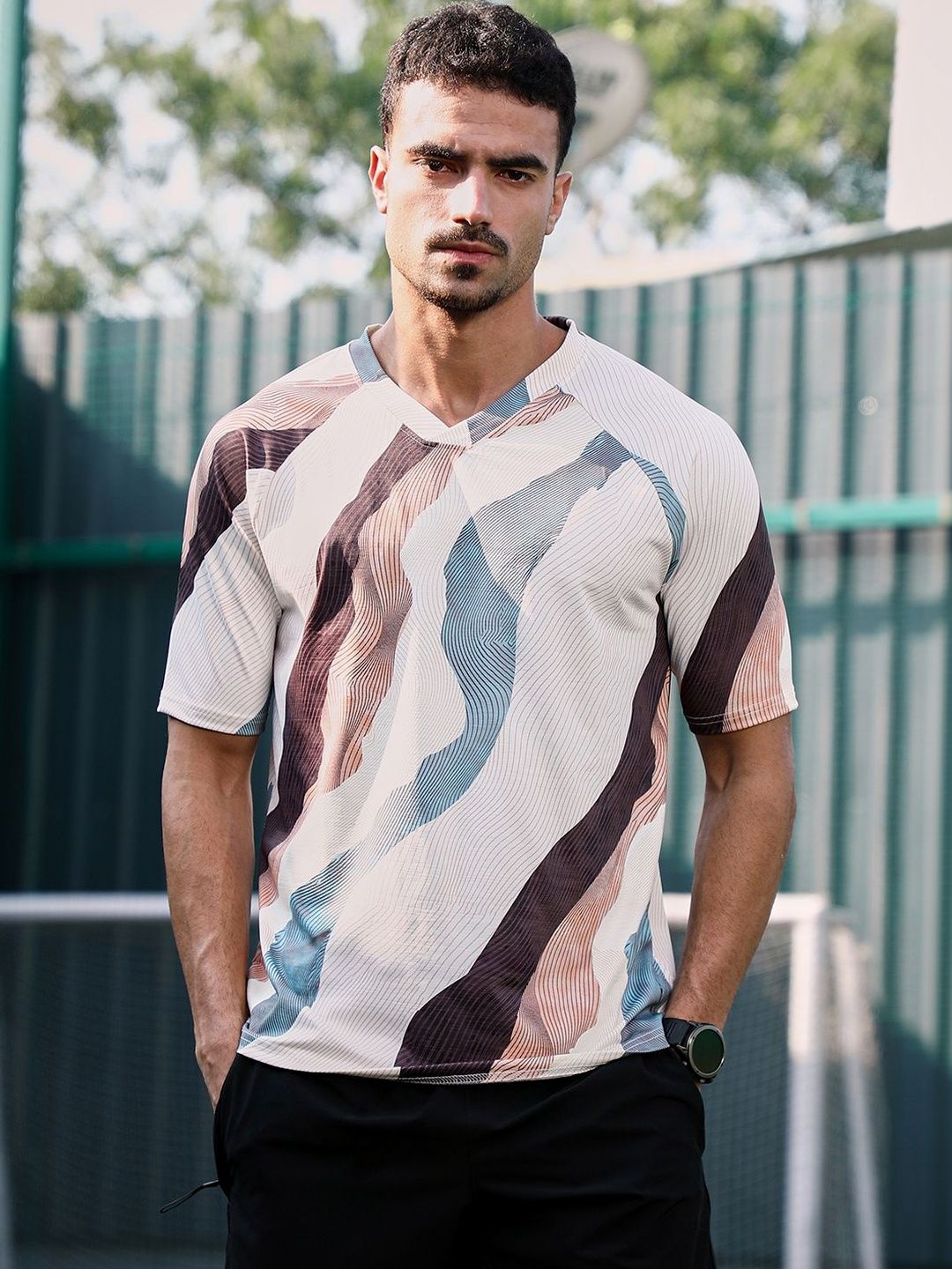 CAHOOT Men Printed V-Neck T-shirt