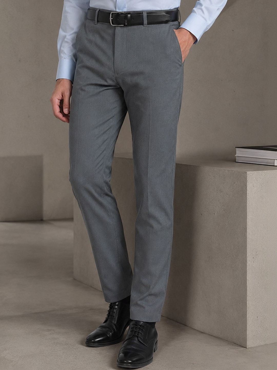 Hancock Men Solid Slim Fit Mid-Rise Pure Cotton Stretchable Chinos Trousers