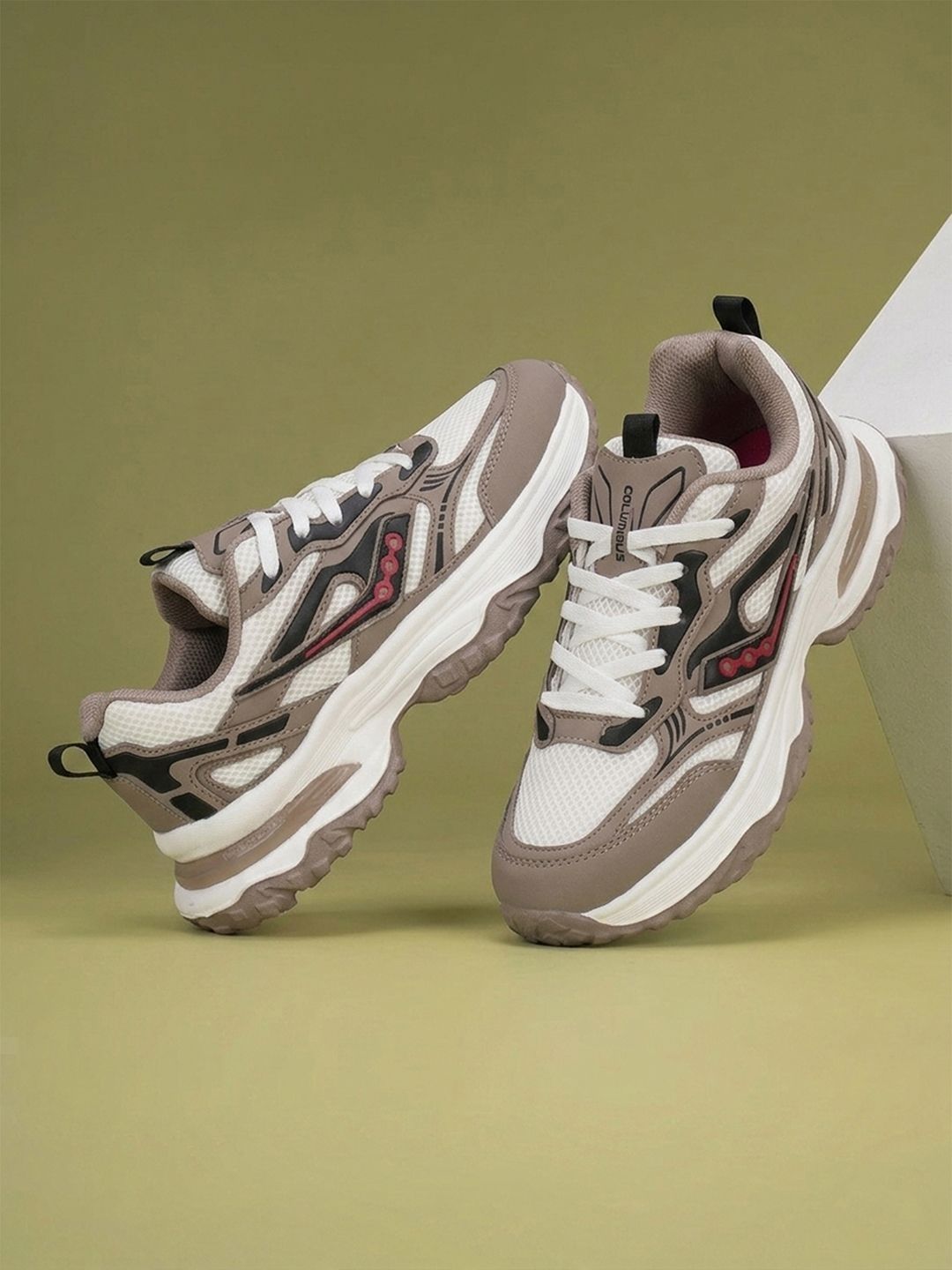 Columbus Men Mesh Walking Shoes