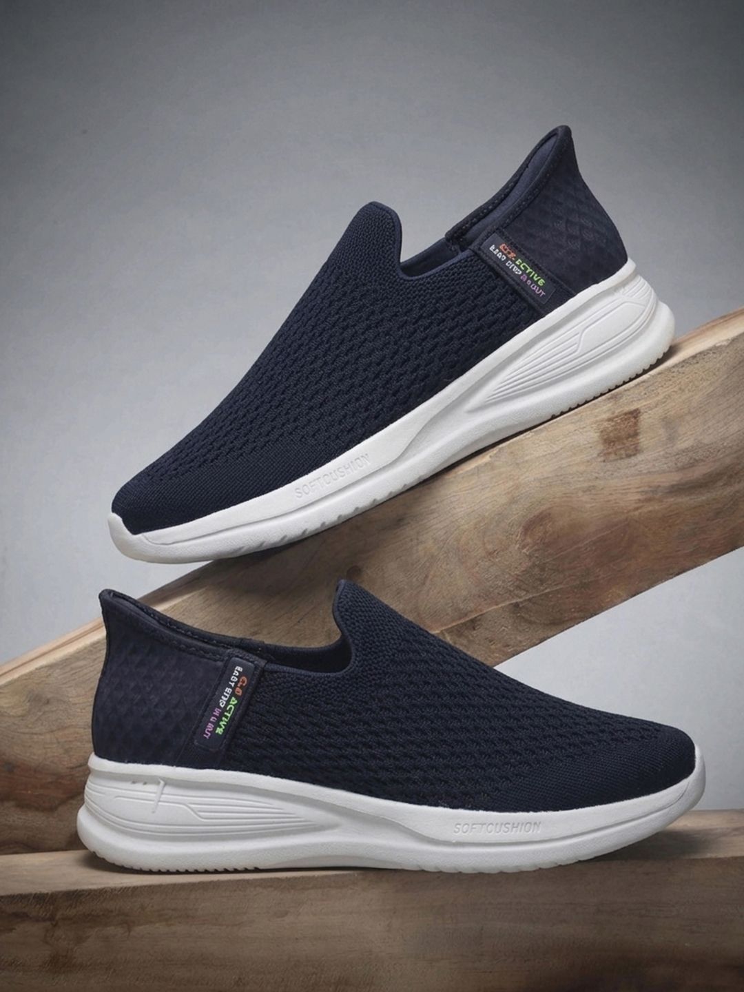 Columbus Men Mesh Walking Shoes