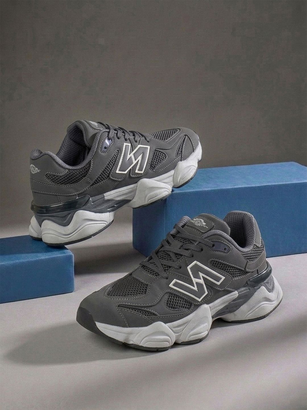 Columbus Men Mesh Running Shoes