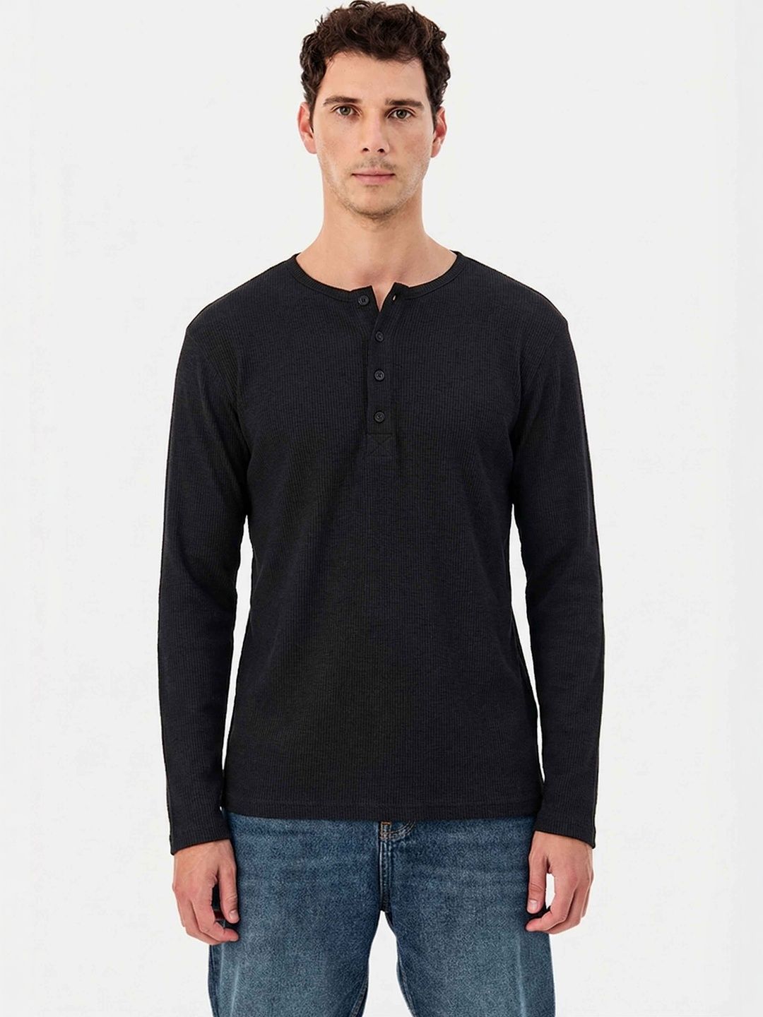 THE EG STORE Men Henley Neck T-shirt
