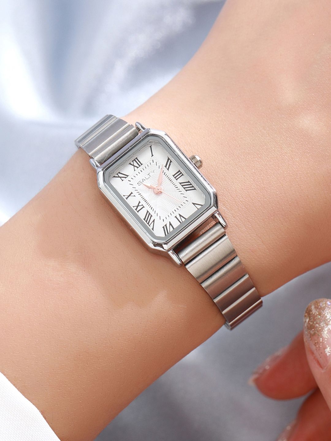 SALTY Women White Dial Retro Square Watch WT-S-0003-S-WH