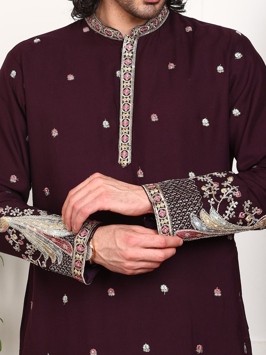 ADHIRAJAN Men Embroidered Thread Work Grandeur & Majestic Artwork Kurta - Image 2