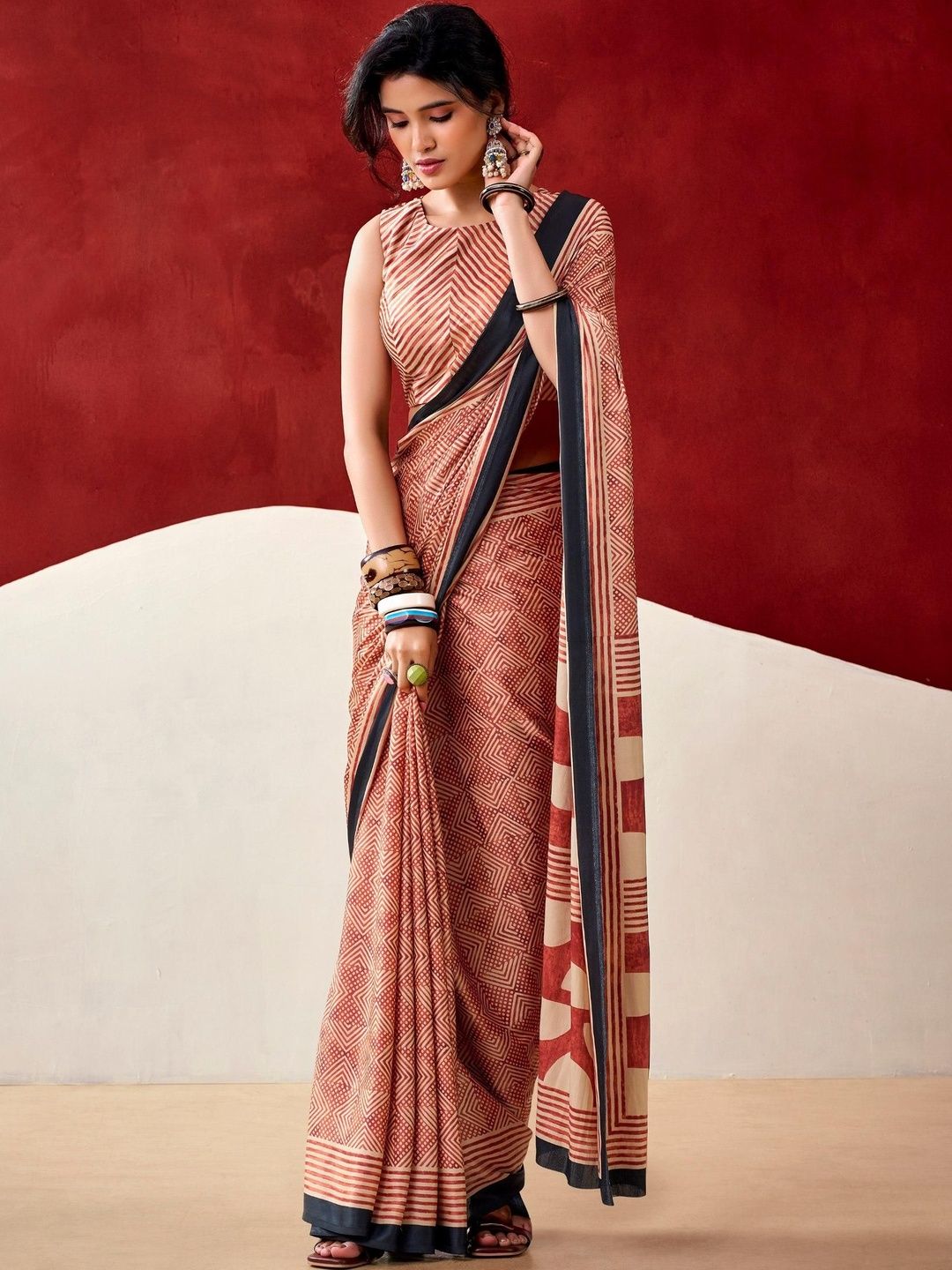 neevem creation neevem creation Striped Saree