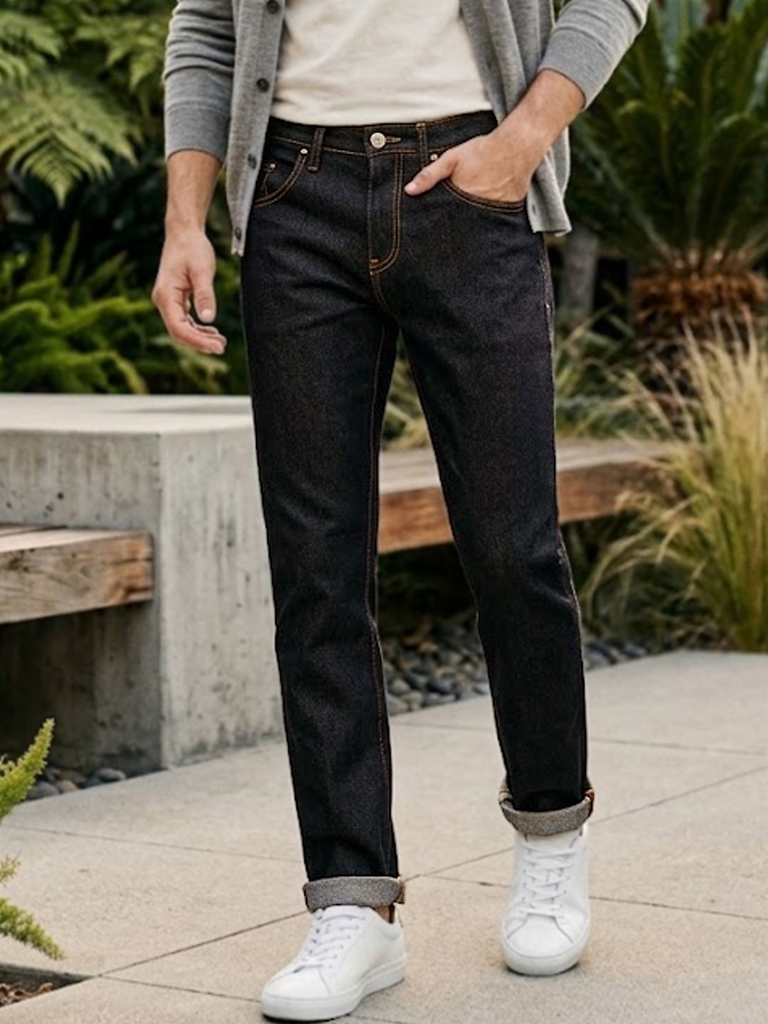 Urbano Fashion Men Clean Look Mid-Rise Stretchable Jeans
