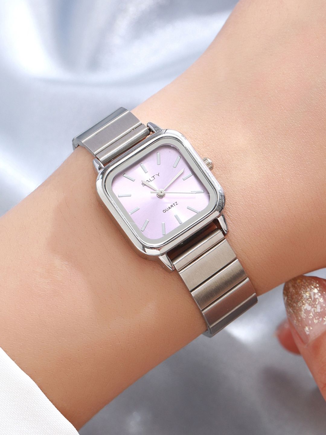 SALTY Women Violet Haze Dial Sleek Analogue Watch WT-S-0005-S-PL