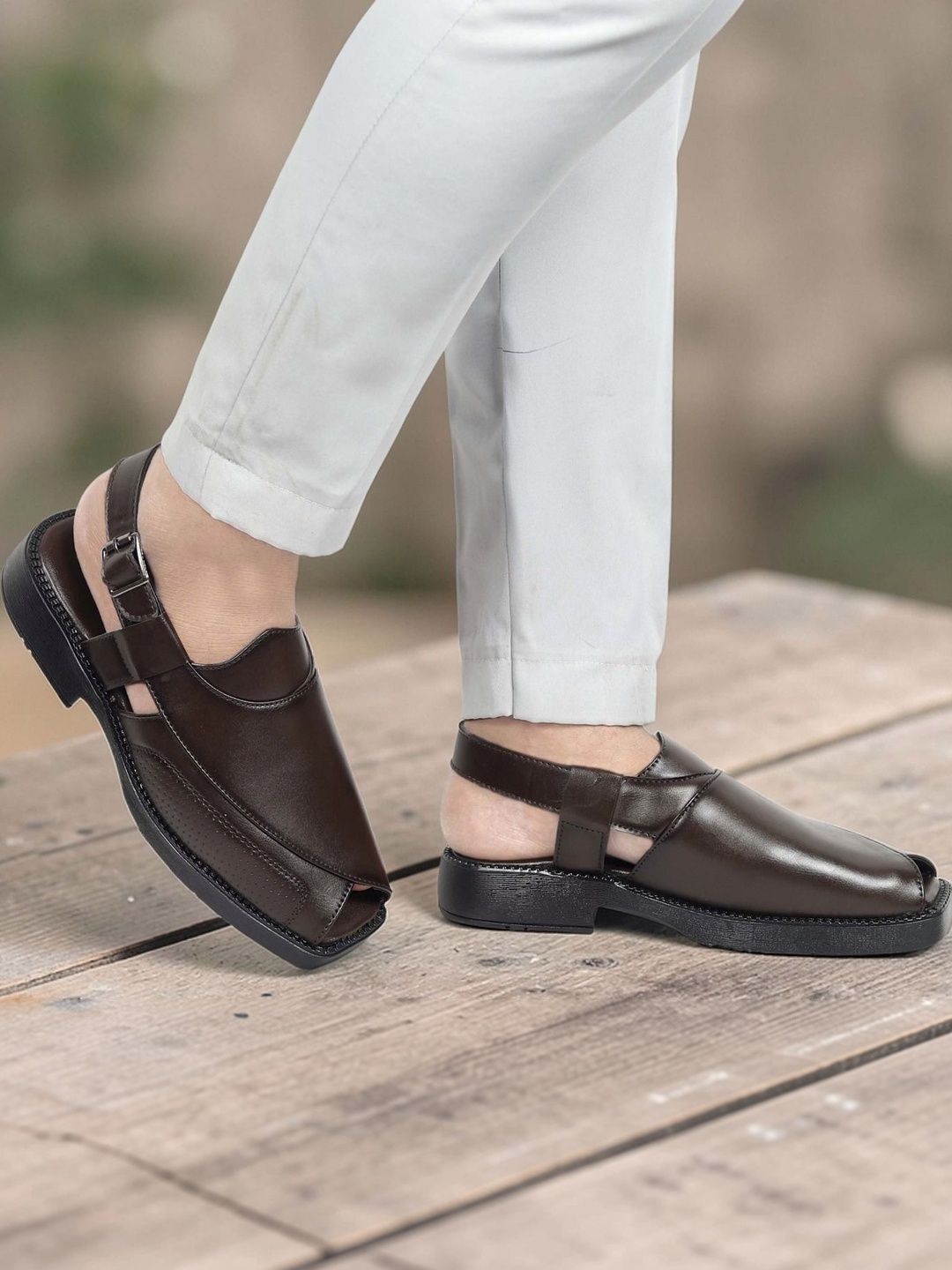 Jactooz Men Shoe-Style Sandals