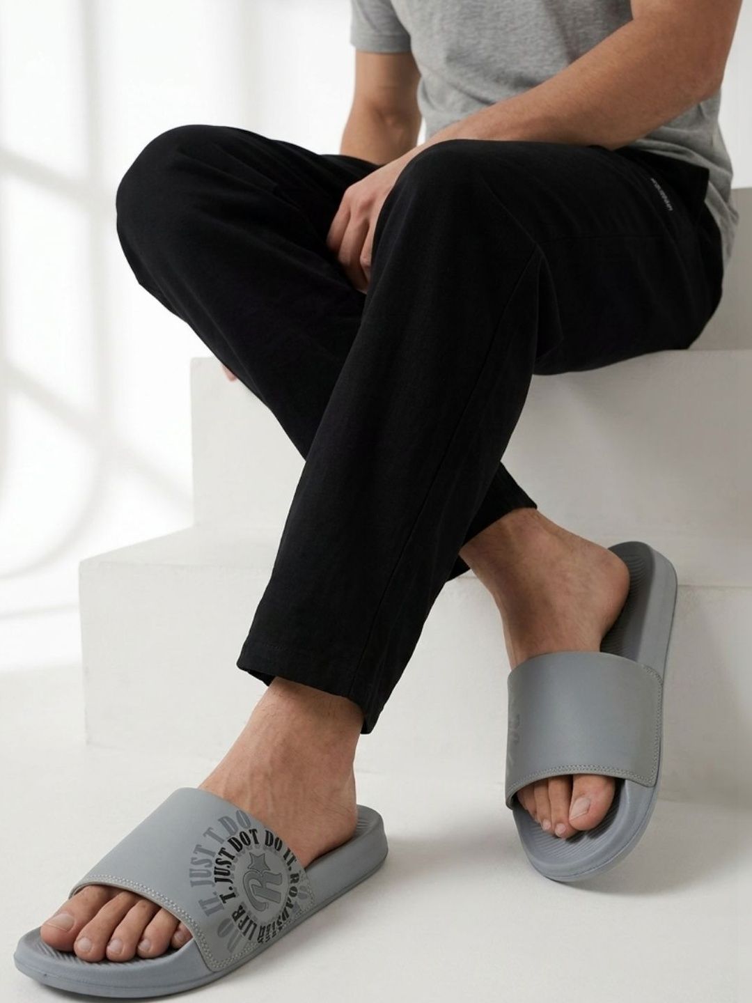The Roadster Lifestyle Co Men Printed Casual Slip-On Sliders