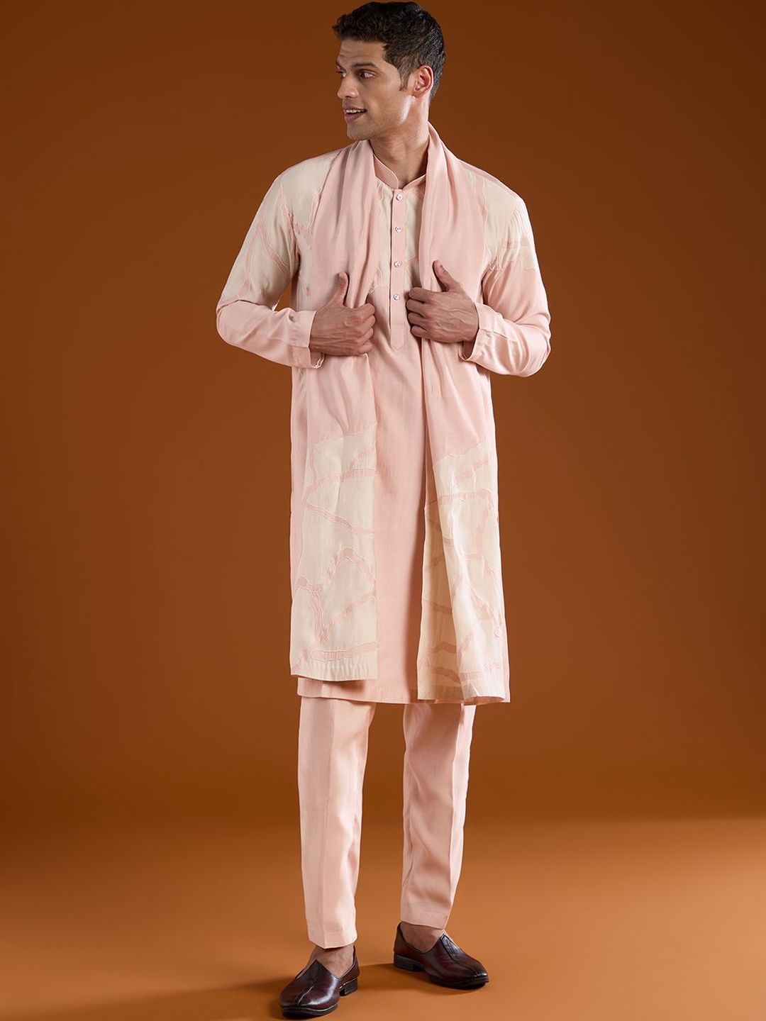 KALKI Fashion KALKI Fashion Men Ethnic Motifs Regular Kurta with Trousers & With Dupatta