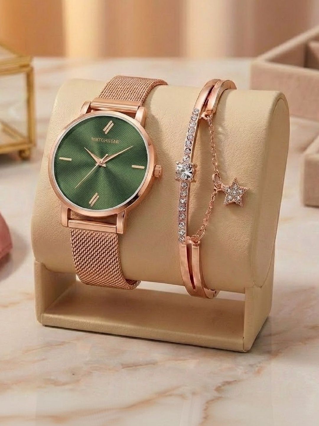 WATCHSTAR Women Dial & Stainless Steel Straps Analogue Watch Heavy Rizly Green&Star BraceletYO