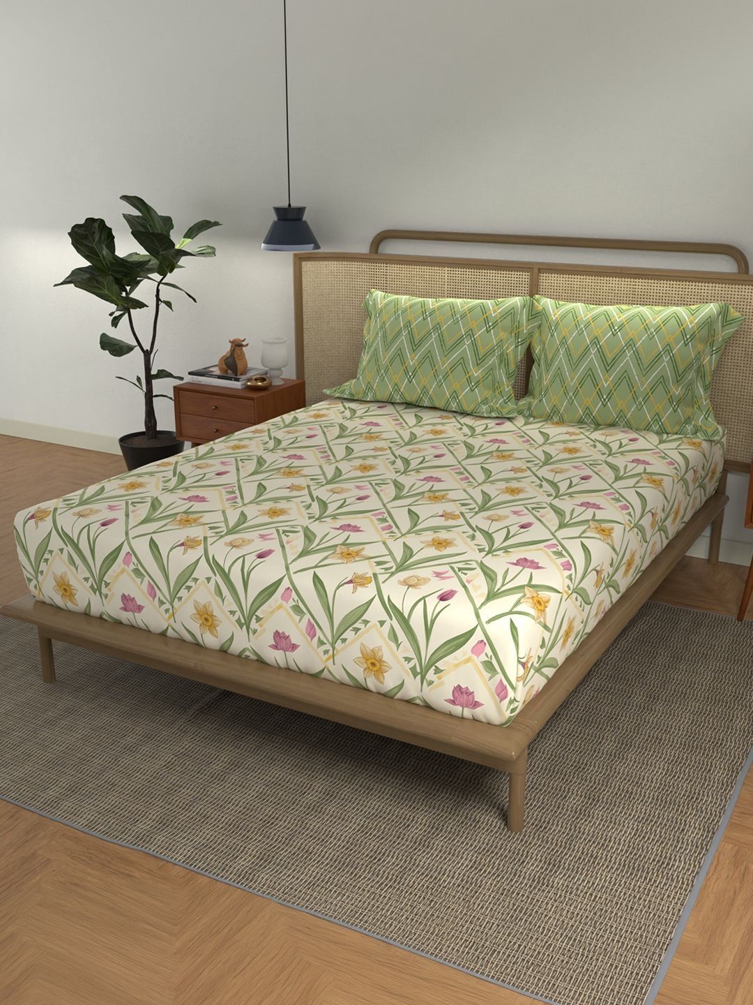 King Size Bedsheet Set URBAN SPACE Green & Beige Floral 144 TC King Bedsheet with 2 Pillow Covers