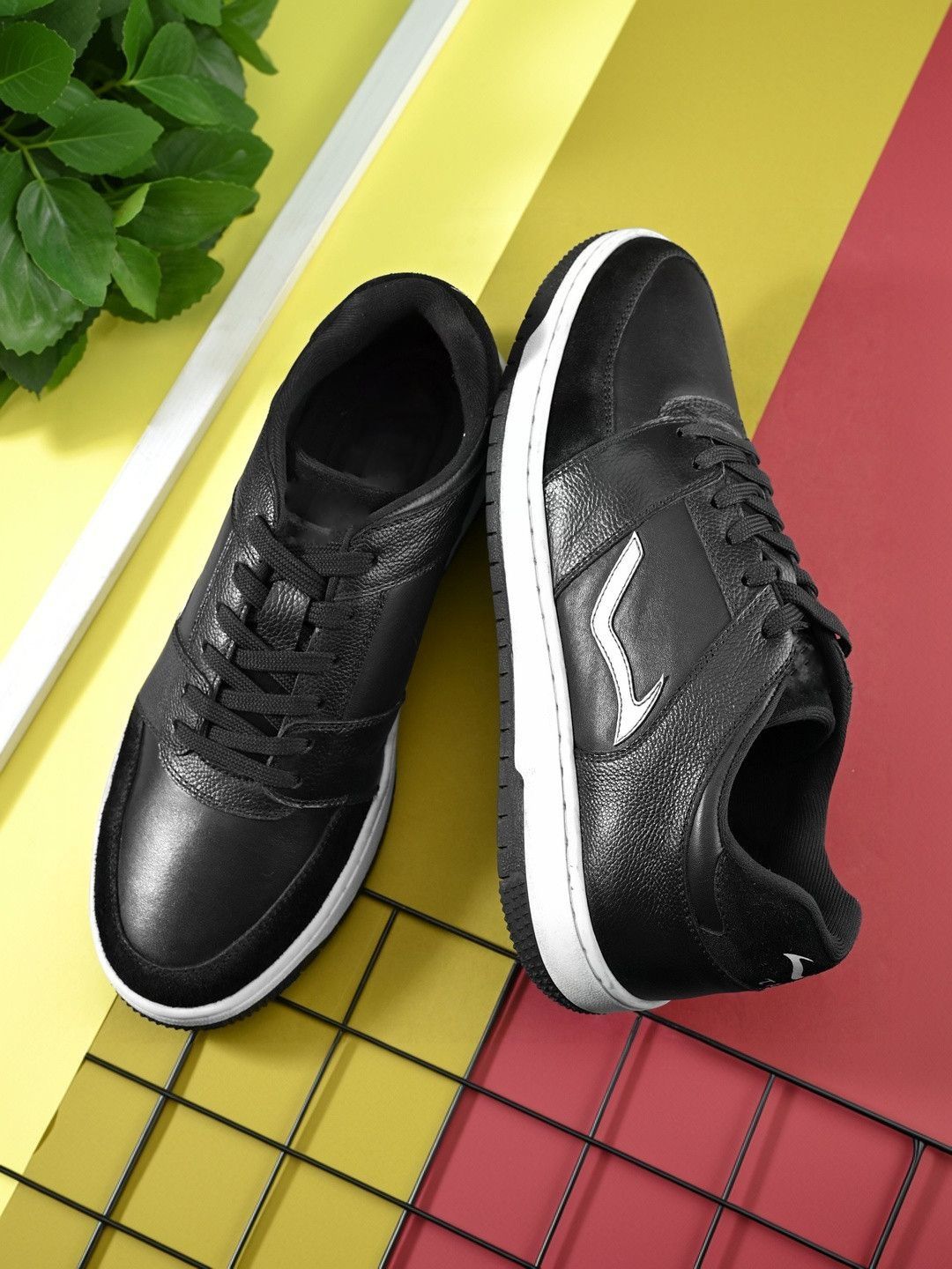"The Roadster Lifestyle Co." Men Round Toe Sneakers Casual Shoes