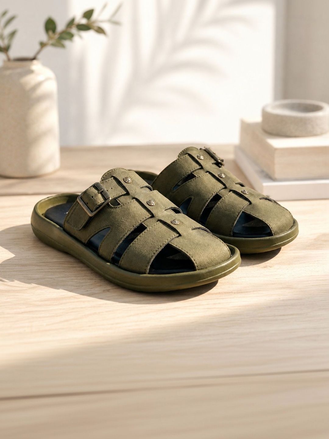 REAL BLISS Men Synthetic Leather Fisherman Sandals