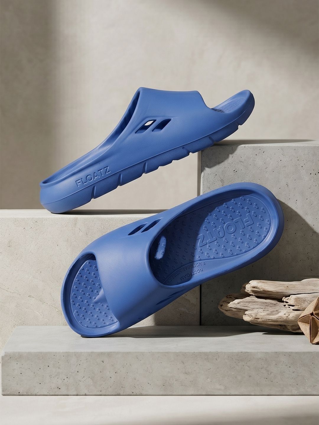 Men Sliders Floatz by Bata Men Lightweight Sliders