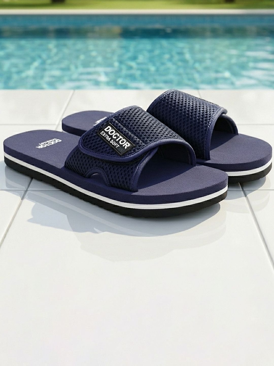 DOCTOR EXTRA SOFT Men Textured Orthopedic Non-Slip Sliders
