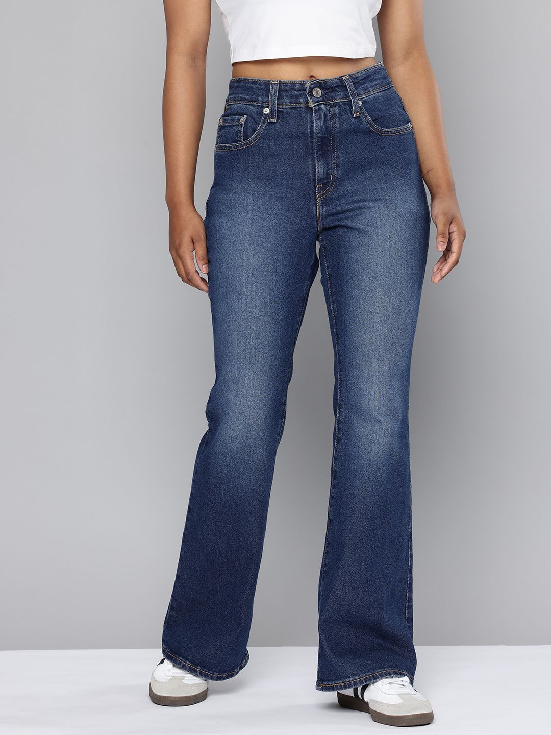 Levis Levis Women 726 FlaredFit High-Rise Light Fade Stretchable Jeans