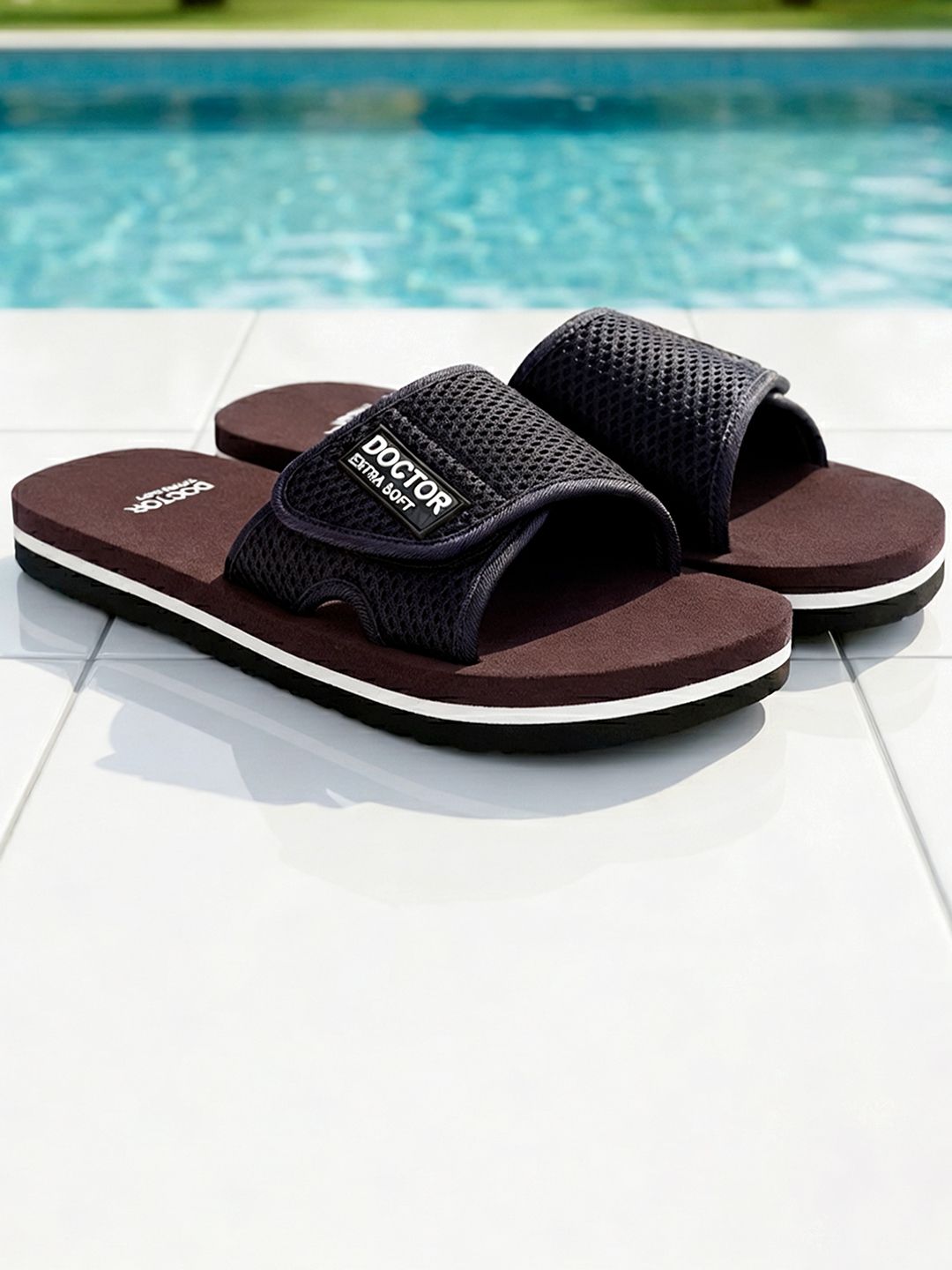 DOCTOR EXTRA SOFT Men Textured Orthopedic Non-Slip Sliders