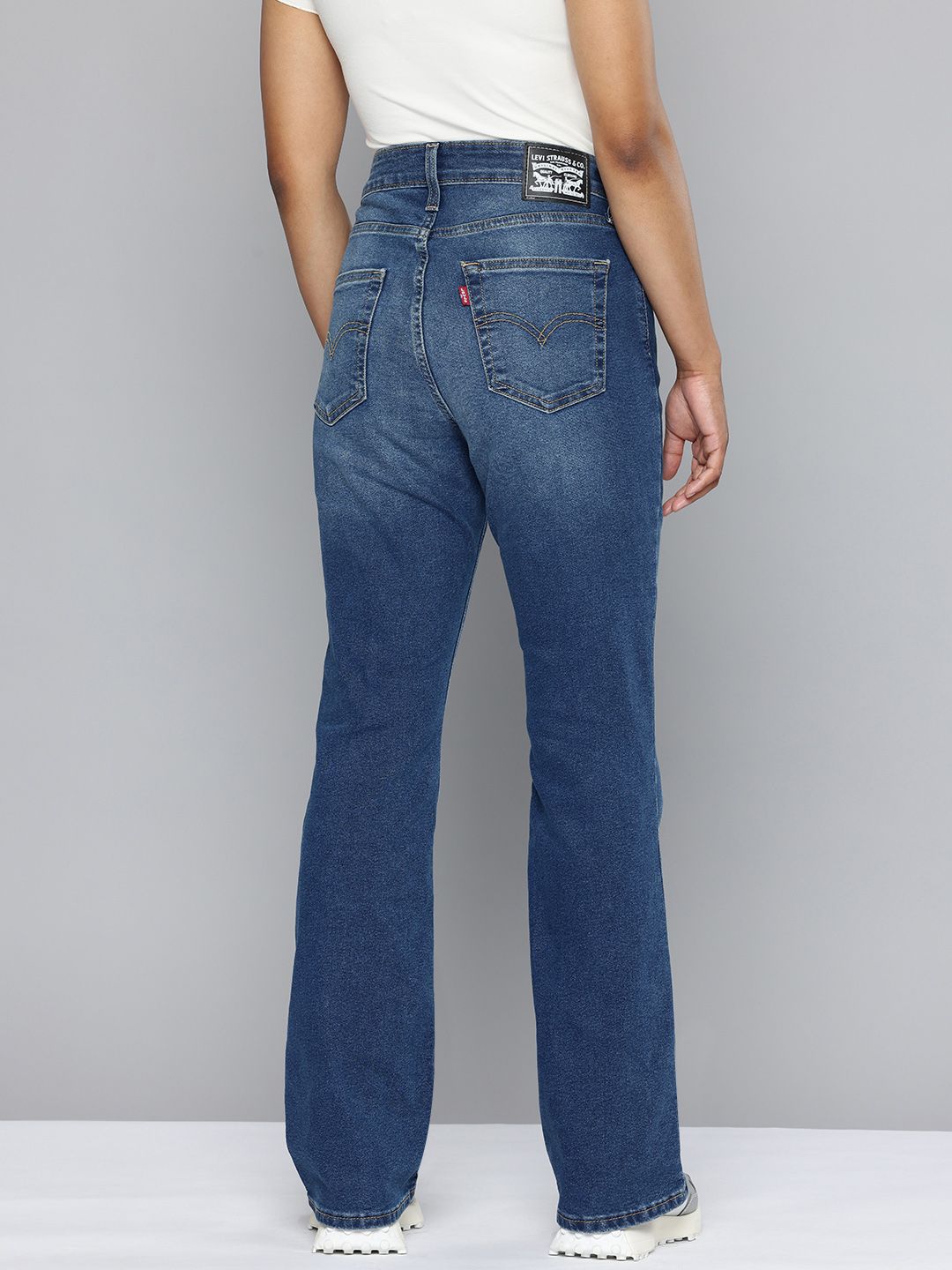 725 Bootcut High-Rise Light Fade Stretchable Jeans