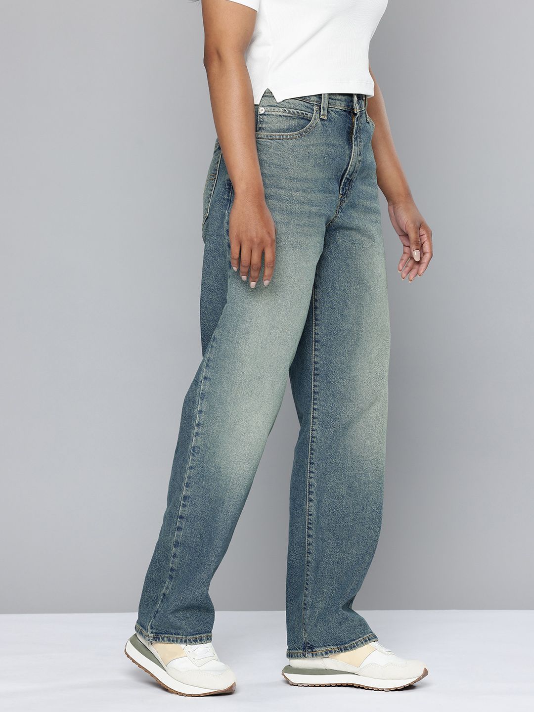 Levis Levis Women 94 Baggy Mid-Rise Light Fade Stretchable Jeans