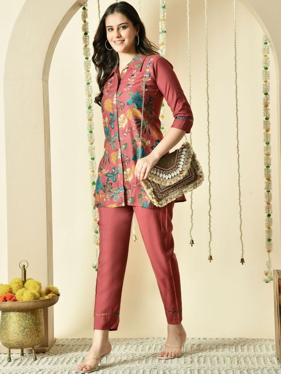 DISHWA FASHION Bohemian Embroidered Top with Trousers