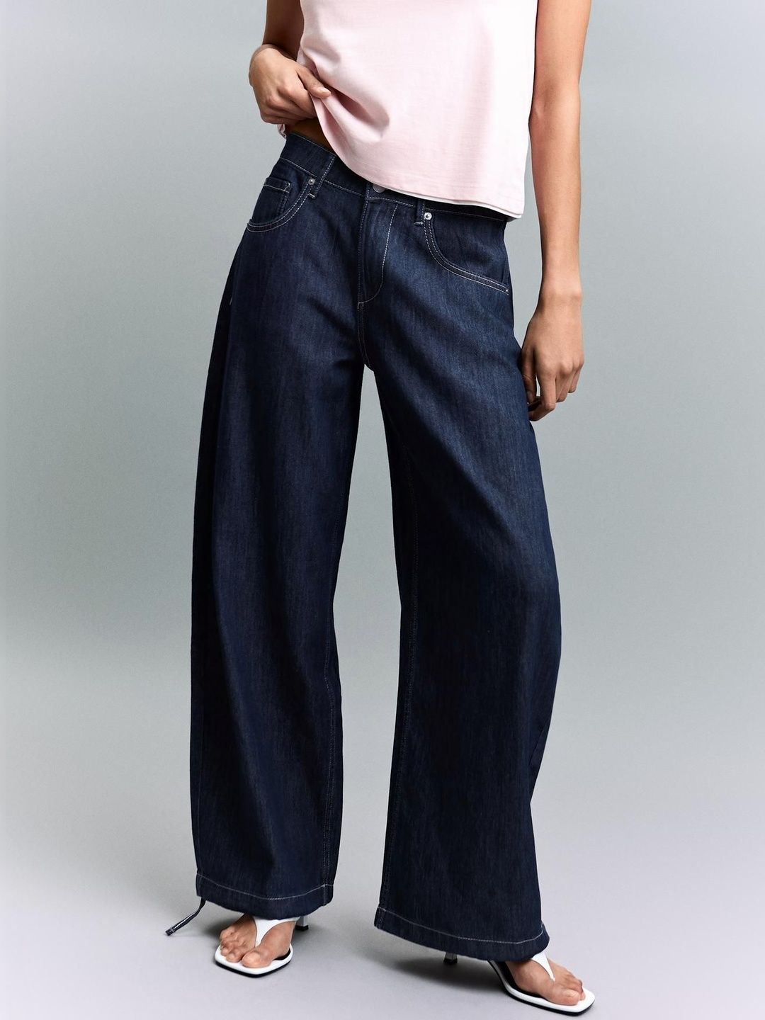 Low-rise Wide-leg Balloon Jeans