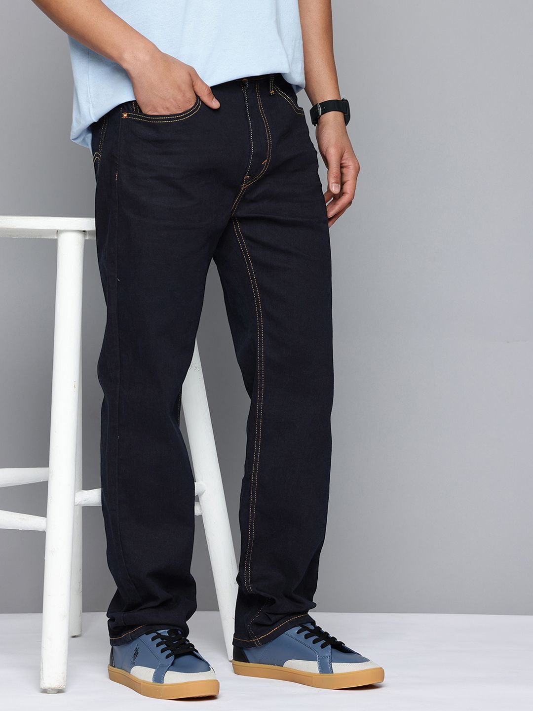 Levis Levis Men 505 Straight Fit Mid-Rise Stretchable Jeans